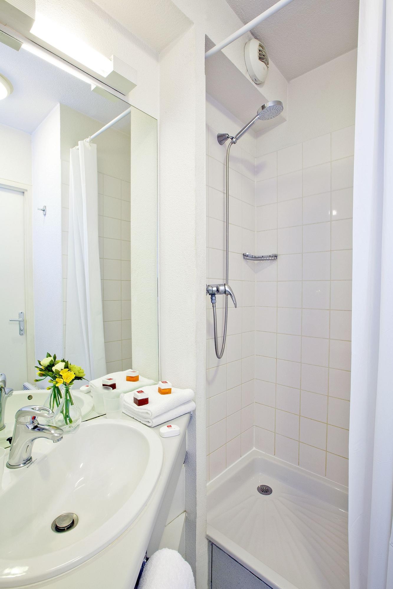 Sejours & Affaires Poitiers Lamartine Exterior photo